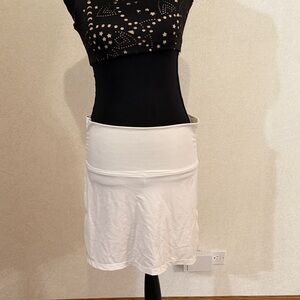 NEW YEAR, NEW YOU! Avia High-Waisted White Skort with Side Slits